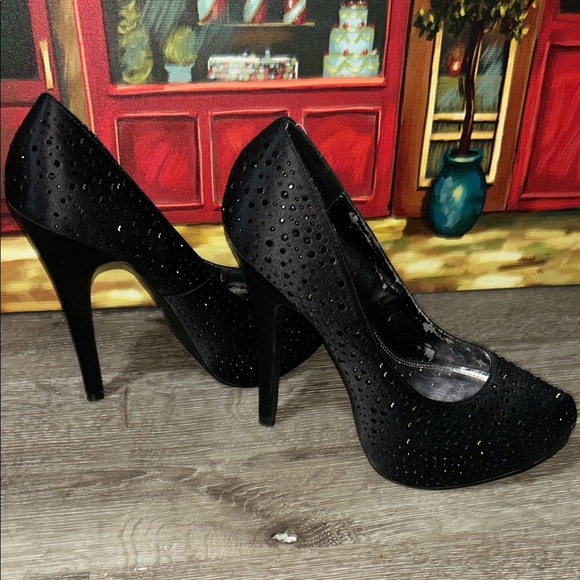 Bakers Black Glitter Platform Heels - Picture 5 of 12